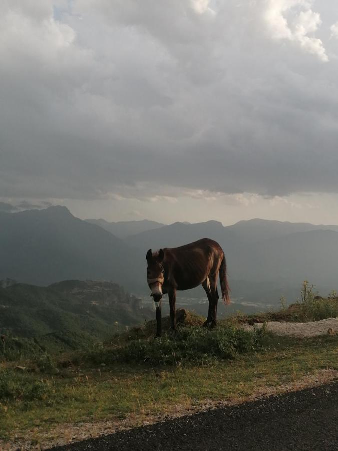 Meteora'S Sunset Apartman Kalambáka Kültér fotó